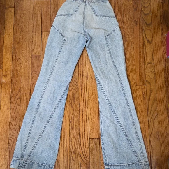 REVICE Light Blue Jeans - Picture 4 of 10